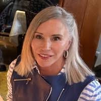 Lynn Cable's Instagram, Twitter & Facebook