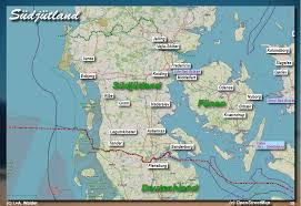 Efter nr 2 vandløb starter nudist området, nemt at kende da militært område er lige bagved klitterne. Jutland Danemark