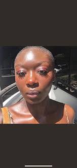 Davina Wright (@Davinaveenie)