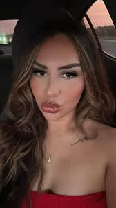 Any girlies here do foreign lash fills ? … my lash tech moved states and  didn't infom me ￼