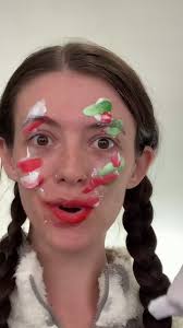 She a baddie!! 🙌🏻🙌🏻🙌🏻 #creativemakeup #makeupartist #makeup #mua...