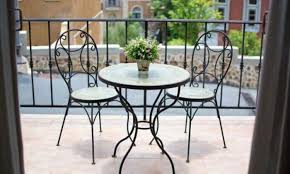 Koçtaş uzmanları beyaz eşyaları boyamak için farklı boya çeşitlerinin tercih edilebileceğini belirtiyor. Bi Boya Ile Balkonlar Rengarenk Emlaktafark