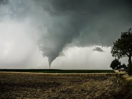 Örtliche unwettergefahr vor allem durch (extremen) starkregen sowie größere hagelansammlungen. Heute Vor Zwei Jahren Der Tornado Bei Wien