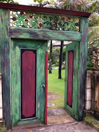 Pin Von Roma Barba Real Estate Broker Auf Outdoor Rooms Spaces Antike Turen Haus Und Garten Holzturen