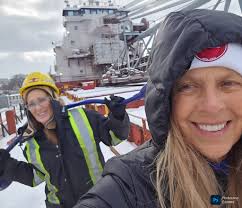 Julie looking absolutely gorgeous as always Wishing all our group members a  great and safe week ahead