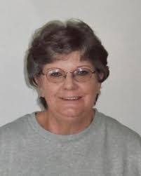 Elaine Oman's Instagram, Twitter & Facebook