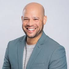 Michael Pires's Instagram, Twitter & Facebook