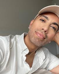 Daniel Chinchilla's Instagram, Twitter & Facebook