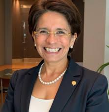 Dra Ramona García Córdova: Ginecóloga y Perinatóloga