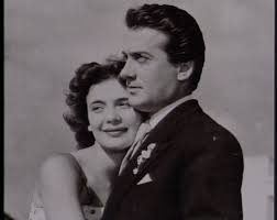 Σε πολύ καλό δρόμο δείχνει να βρίσκεται ο παοκ του ραζβάν λουτσέσκου San Shmera Gennh8hke H Tzenh Karezh Black And White Face Actors Face