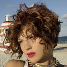 Condividi · caschetto corto riccio. Tagli Capelli Ricci Corti Scopri Le Acconciature Ideali Per Il Caldo Estivo