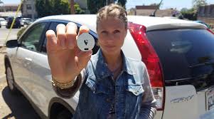 Maybe you would like to learn more about one of these? Trackr Peranti Kecil Yang Membolehkan Anda Mengesan Kenderaan Dengan Menggunakan Smartphone