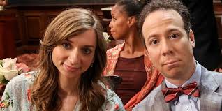 10 Couples That Hurt The Big Bang Theory (And 10 That Saved It)