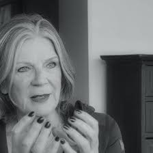 Helaas dit jaar geen eurovisie songfestival. Lastige Portretten C Home