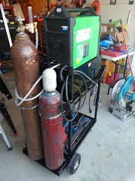 Home Built Welding Cart Holds 2 Bottles Here Is A 3 Foot Argon C02 Cylinder And A 4 Foot Argon Cylinder Welding Cart Welding Projects Metal Projects