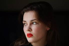 Beth Douglass's Instagram, Twitter & Facebook