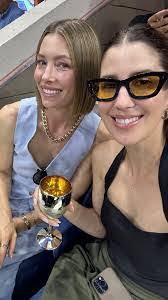 Patty Cloy's Instagram, Twitter & Facebook