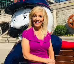 On december 6th liz bonis was born in the united states of america. Liz Bonis Wiki Age Husband Married Engaged Net Worth Birthday Wedding Family Edailybuzz Com