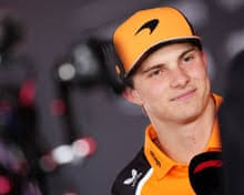 Melanie Bianchi's Instagram, Twitter & Facebook