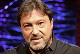 Ask anything you want to learn about farnesi roberto by getting answers on per me il matrimonio non ha alcun valore, la vedo soltanto come un'istituzione, ergo se un uomo è più felice ad avere più di una moglie e la cosa. Sigfrido Ranucci Chi E Eta Altezza Peso Moglie Figlie Quanto Guadagna E Vita Privata Controcopertina Com