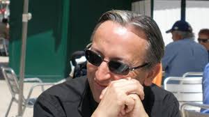 Fernando, el 'cura Tinder' que une a jóvenes católicos como una celestina:  270 bodas y cero divorcios