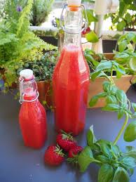 Erdbeerlimes Schnell Koooostlich Erdbeerlimes Erdbeer Limes Rezept Erdbeerlimes Rezept