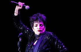 I bring you the international sensation, miss liza minnelli. 12 Liza Minnelli Jokes By Professional Comedians