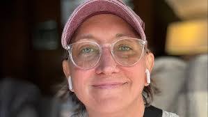 Elisa Frederick's Instagram, Twitter & Facebook