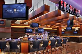 Shark Bar At The Kansas Star Casino Kansasstarcasino Com Casino Hotel Dining Kansas