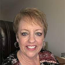 Dana Lundy's Instagram, Twitter & Facebook