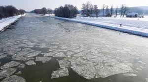 Ich wünsche euch allen ein frohes weihnachtsfest. Schifffahrt Uelzen Schifffahrt Auf Mittellandkanal Und Elbe Seitenkanal Lauft Wirtschaft Sz De
