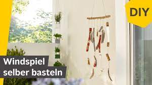 Dieses windspiel und wie es gemacht wird, habe ich von meiner kollegin bei der ferienaktion gelernt. Windspiel Selber Bauen Diy Mit Holz Federn Roombeez Powered By Otto Youtube