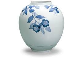 Blue & white country/region of manufacture: Blue And White Pottery Ceramics Art Techniques Traditional Japanese Art Gallery Japan