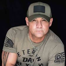 Ryan Weaver (@weavercountry)