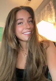 Kari Campbell's Instagram, Twitter & Facebook