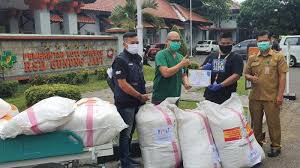 Jawa tengah banjarnegara banyumas purwokerto batang blora boyolali brebes cilacap kroya demak grobogan purwodadi jepara karanganyar kebumen kendal klaten kudus magelang magelang kab muntilan pati pekalongan pemalang purbalingga purwokerto. First Media Peduli Tenaga Medis Tribun Jabar