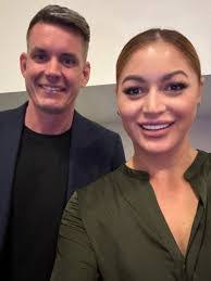 Julie Edmonds's Instagram, Twitter & Facebook