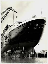 La Poupe Du Paquebot France Fraichement Peinte Photo Memory Paquebot Bateau De Croisiere Bateau En Bois