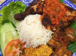 Ayam penyet sementara menjadi primadona di indonesia. Resepi Nasi Ayam Penyet Bakar Dan Sambal Penyet Pedas Berapi Kongxie Kongsi Artikel Dan Berita Berinformasi Gambar Video Resepi Dan Cerita Lawak