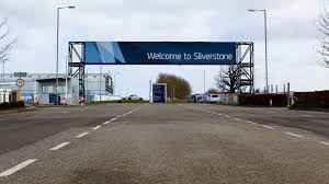 Etwa die behauptung, bei einem zweiten grand prix in silverstone würde im gegenuhrzeigersinn gefahren. Formel 1 Silverstone Rennen Termine Live Ubertragung
