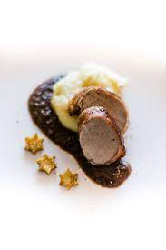 Weihnachtsmenu Hauptgang Schweinefilet Mit Ahornsirup Senf Glasur Senfglas Upcycling Idee Dreierlei Liebelei Schweinefilet Schweine Filet Weihnachten Essen