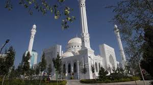 Mosques are places of worship for muslims. Russia S Chechnya Inaugurates What It Says Is Europe S Largest Mosque Al Arabiya English