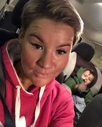 Amanda Pilon's Instagram, Twitter & Facebook