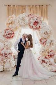 40 Beautiful Paper Flower Wedding Backdrop Ideas Paper Flowers Wedding Diy Wedding Decorations Flower Backdrop Wedding