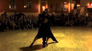 El tango nació a orillas del río de la plata en las ciudades portuarias de buenos aires, argentina y montevideo, uruguay, a finales de 1800. Serata Tango Argentino Scuola Di Ballo Il Principe Viale Jenner 67 Milano Youtube