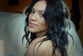 From 'Annie' to 'Hamilton,' Vacaville's Aubin Wise living her dream