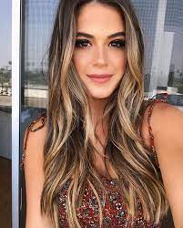 1001 stylische ideen fur braune haare mit blonden strahnen braune haare strahnen braun blonde haare braune haare