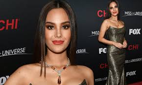 She is a titleholder of miss universe 2018, who was 2016 miss world philippines before. Miss Universe 2018 Catriona Gray Dazzles In Strapless Metallic Gown Before Handing Over Title Daily Mail Online