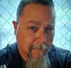 Larry Thacker's Instagram, Twitter & Facebook