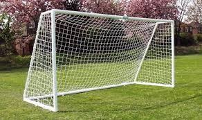 The Recommended Size For Gardens Will Help Improve Shooting Ability Especially When Paired Up With The Football Flic Soccer Goal Football Goal Posts Football